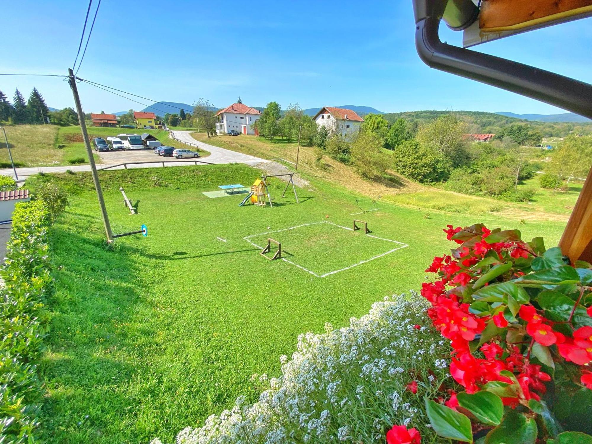 16 Lakes Hotel Grabovac  Exterior photo